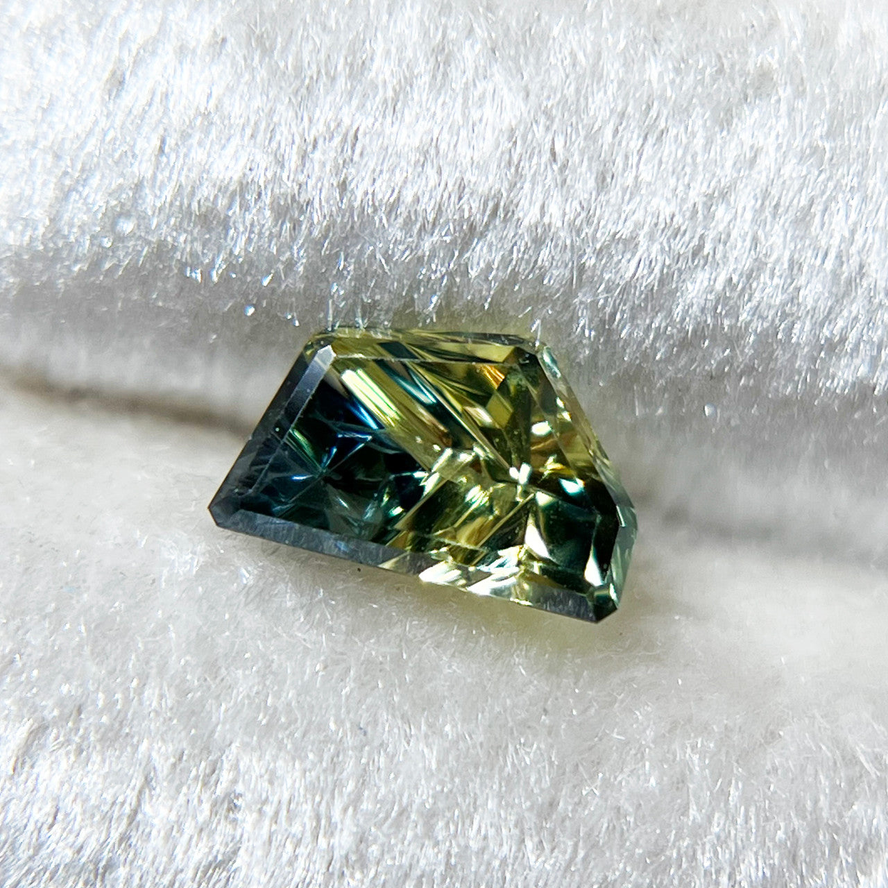 Parti Color Teal Lime Sapphire Freeform Dreamscape™ Cut by John Dyer