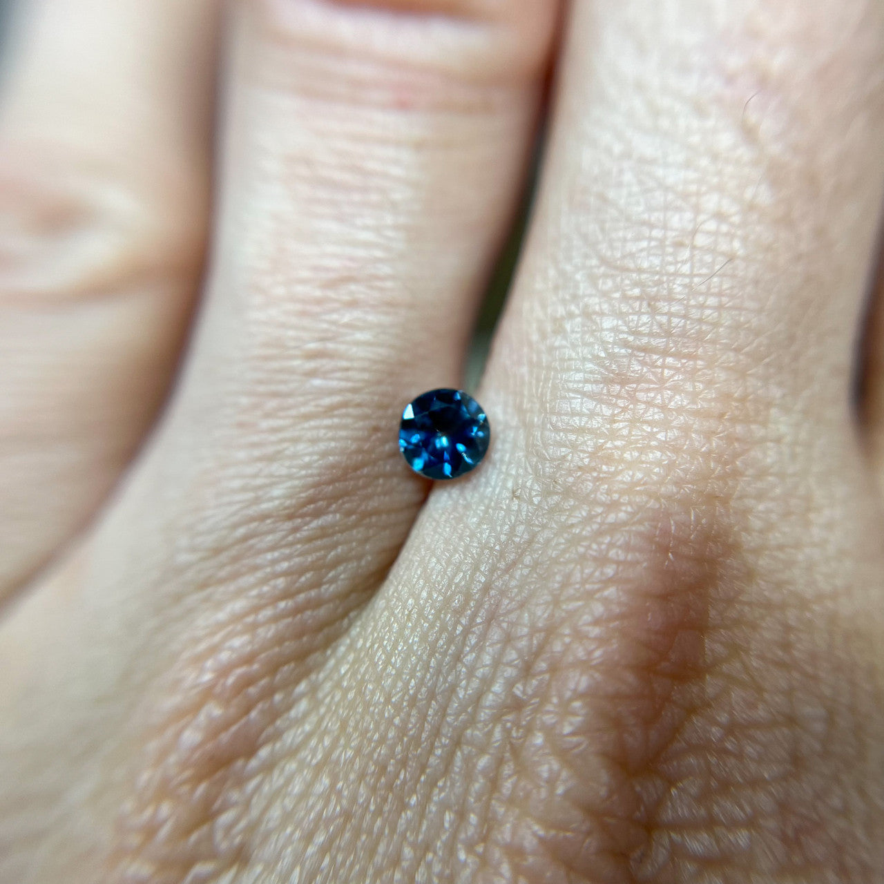 Round Denim Blue Montana Sapphire