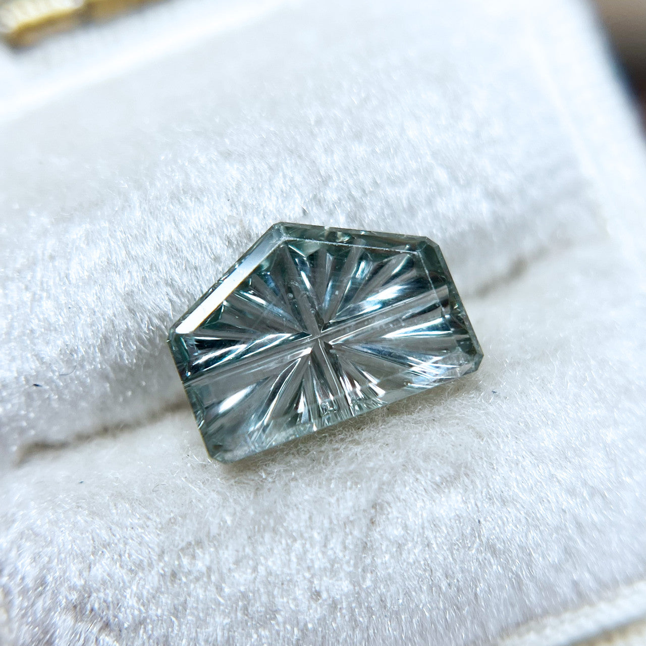 Enchanted Cottage Silvery Blue Parti-Color Montana Sapphire – StarBrite™ Cut by John Dyer