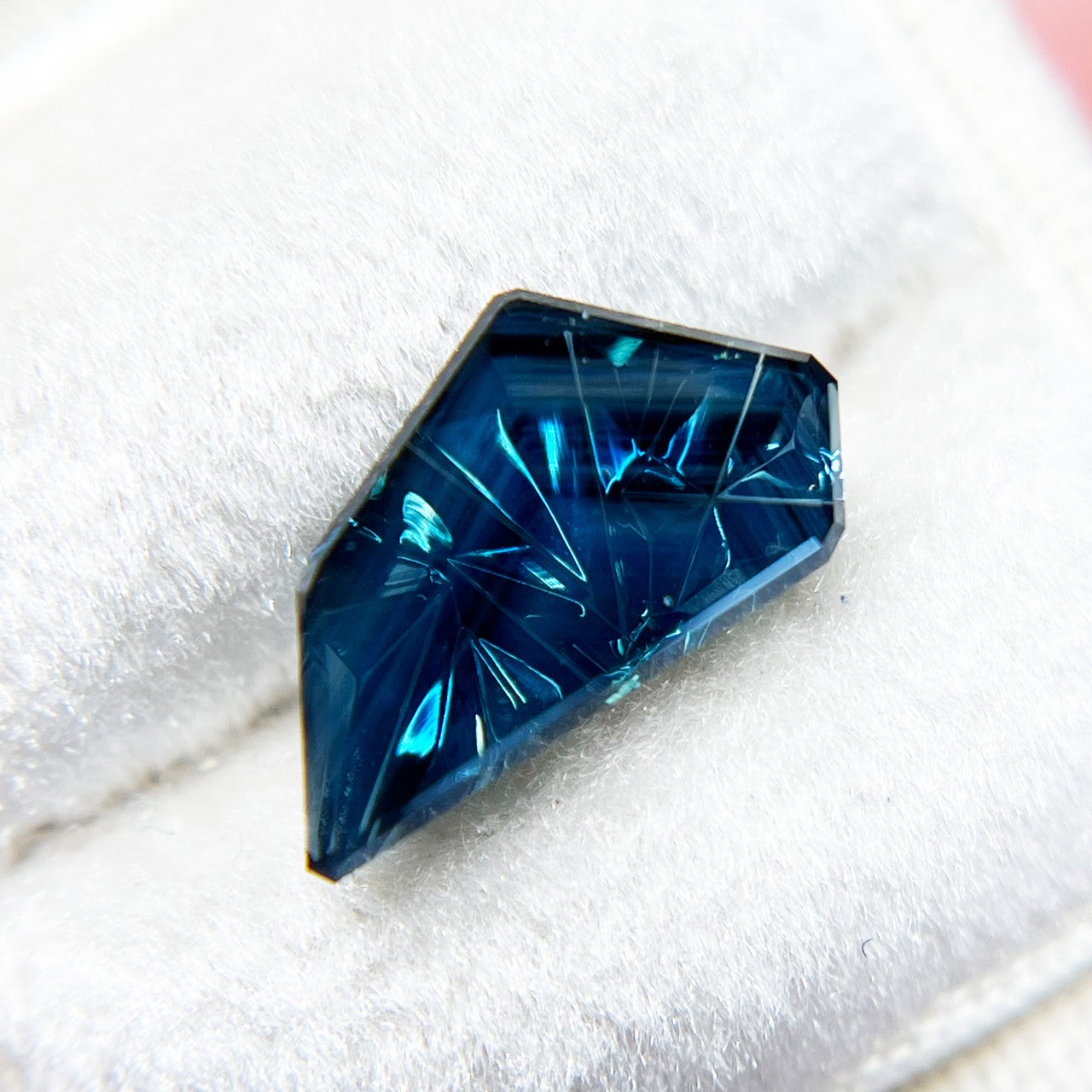 Blue Australian Sapphire Freeform Dreamscape™ Cut by John Dyer