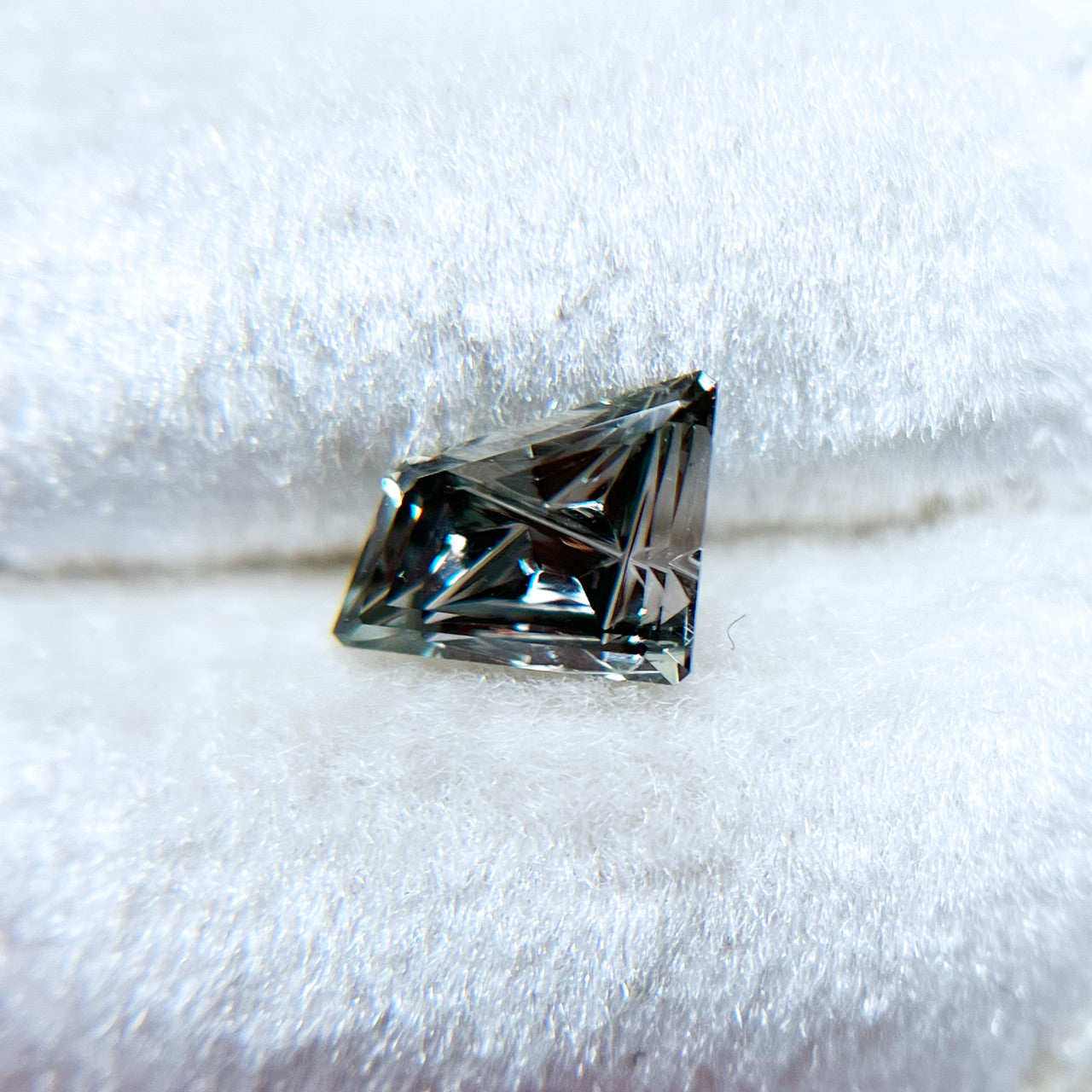 Silvery Teal Blue Freeform Montana Sapphire Dreamscape™ Cut by John Dyer