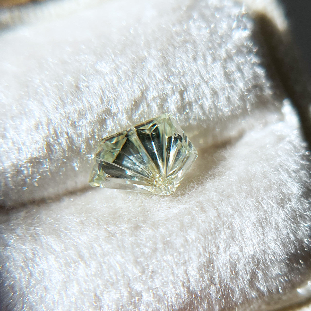 Yellow Green Montana Sapphire Freeform Dreamscape™ Cut by John Dyer