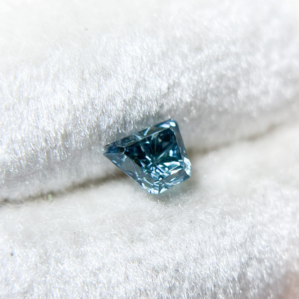 Bright Blue Sapphire Freeform Starbrite™ Cut by John Dyer