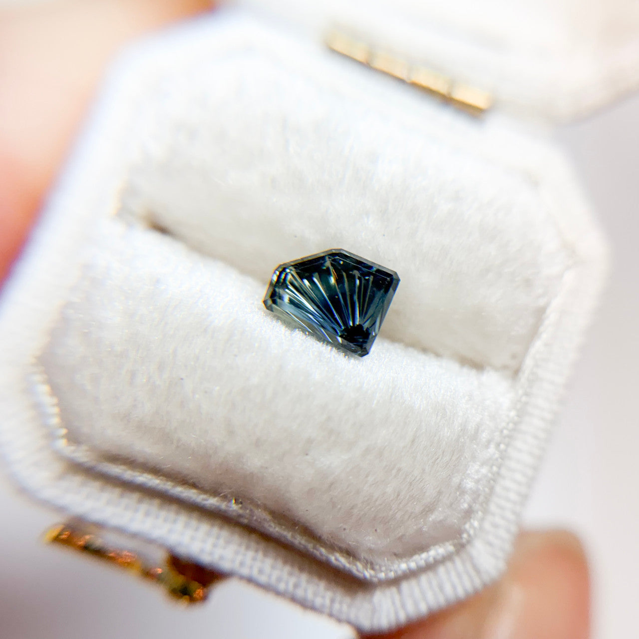 Parti Color Celestial Blue Green Australian Sapphire Dreamscape™ Cut by John Dyer