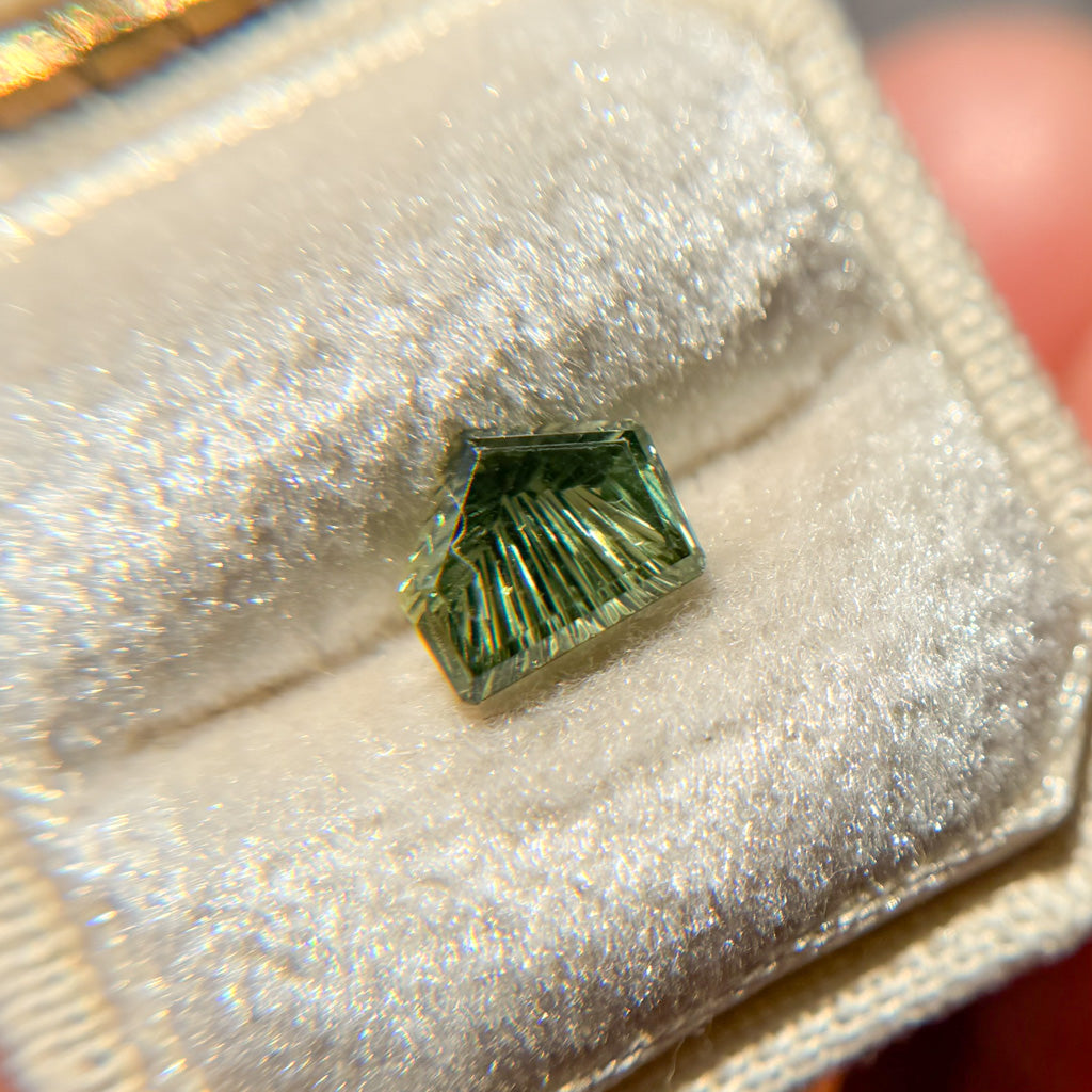 Fresh Green Australian Sapphire Dreamscape™ Cut by John Dyer