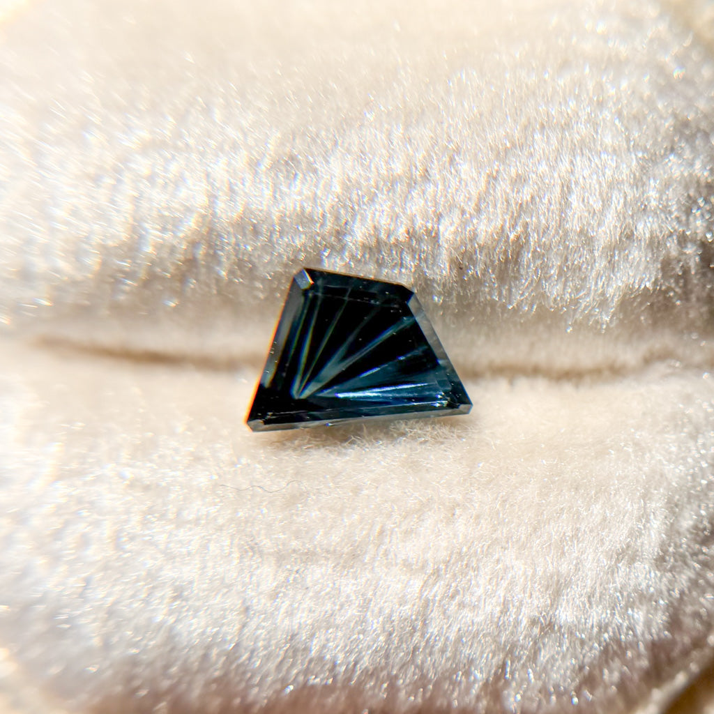 Azure Blue Australian Sapphire Dreamscape™ Cut by John Dyer