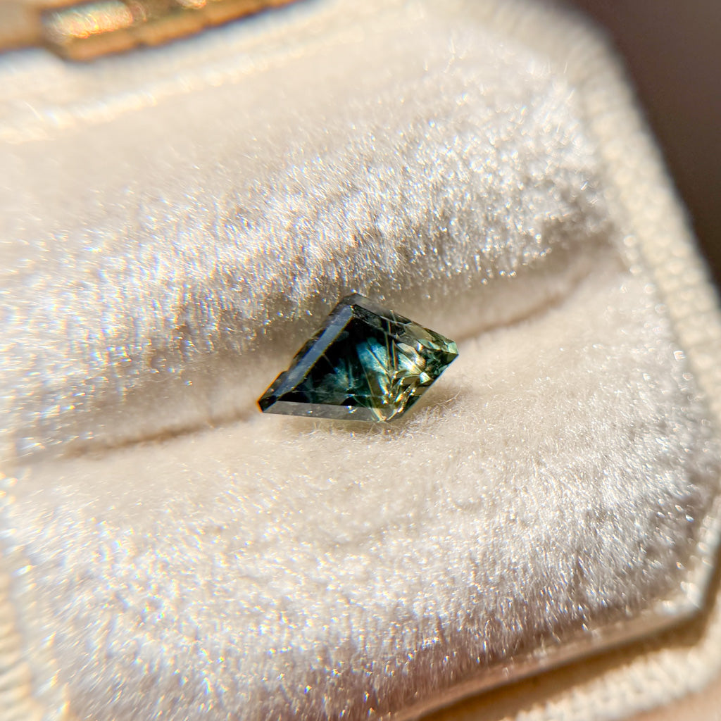 Parti Color Abyssal Teal Australian Sapphire Dreamscape™ Cut by John Dyer
