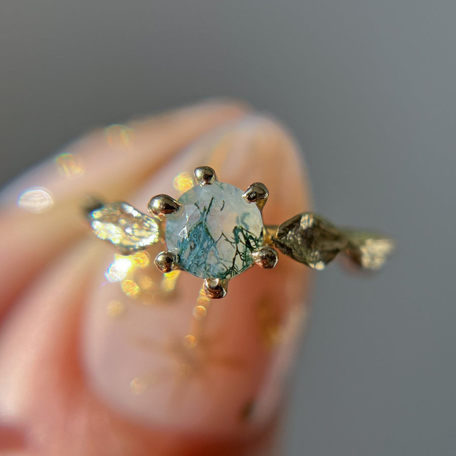 Flora Moss Agate Ring