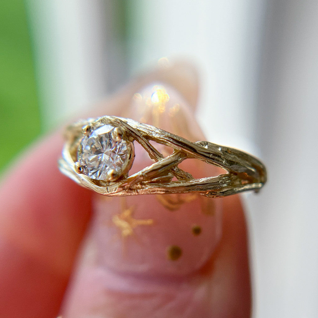 Laurel Diamond Solitaire