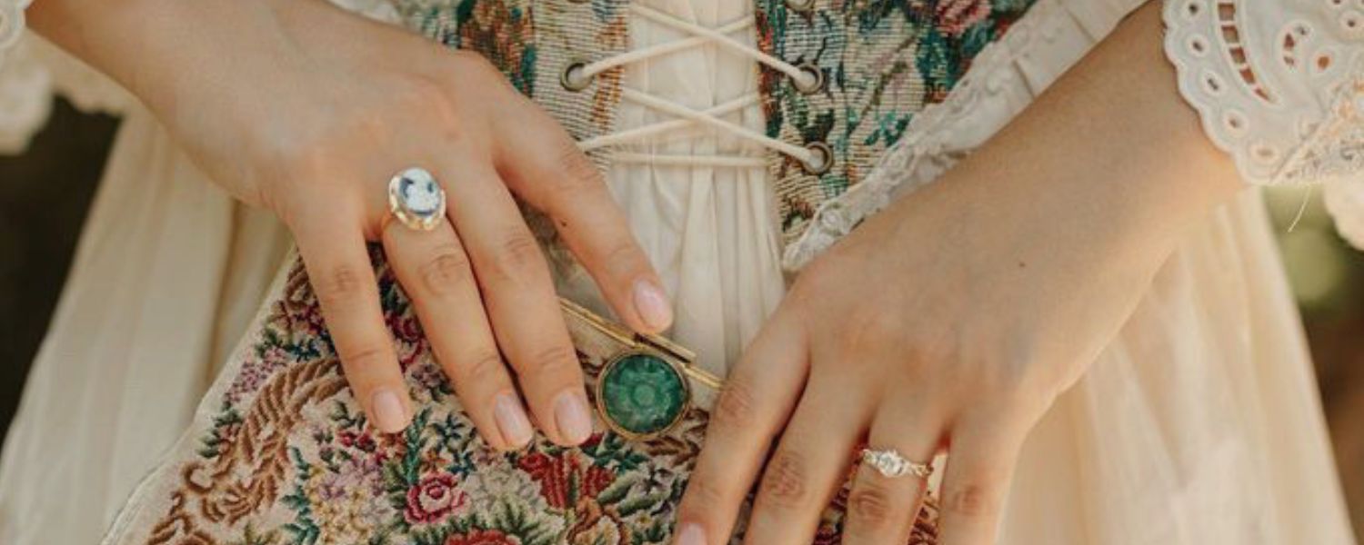 4 ACOTAR Jewelry Pieces Feyre Would Totally Wear