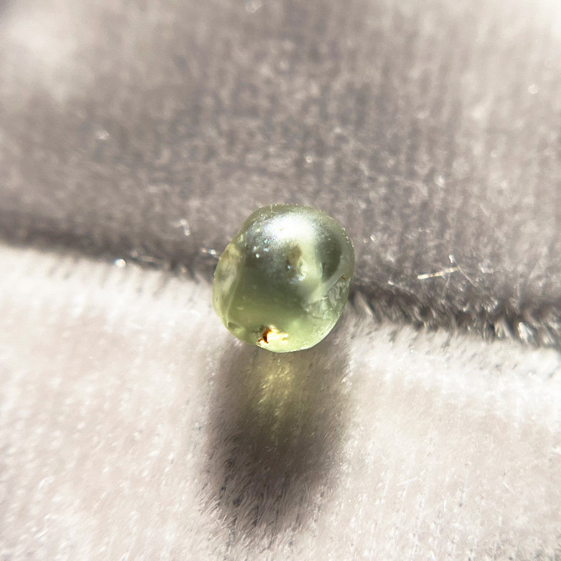 Rough Australian Light Green Sapphire (1113)
