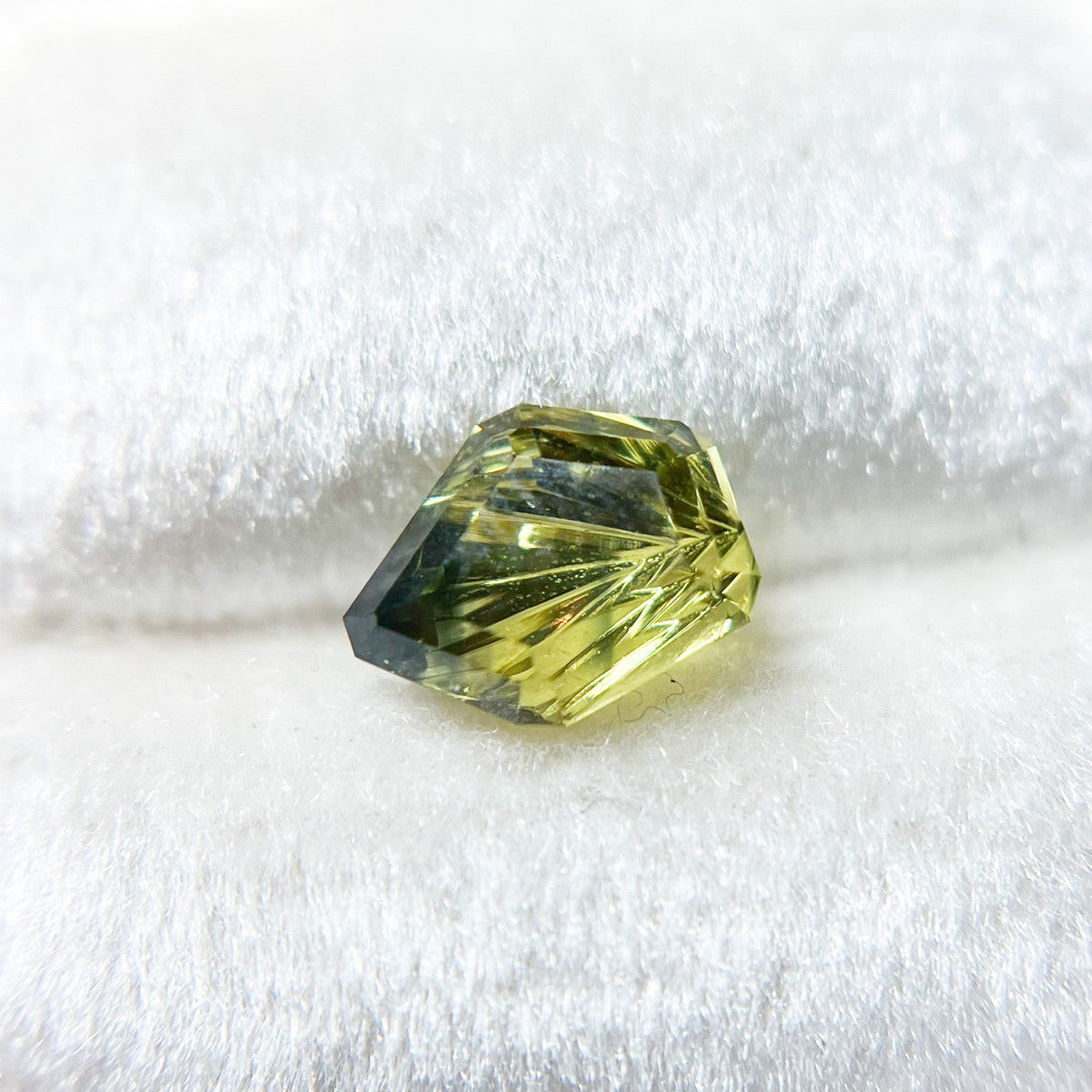 Parti Color Teal Lime Australian Sapphire Freeform Dreamscape™ Cut by John Dyer