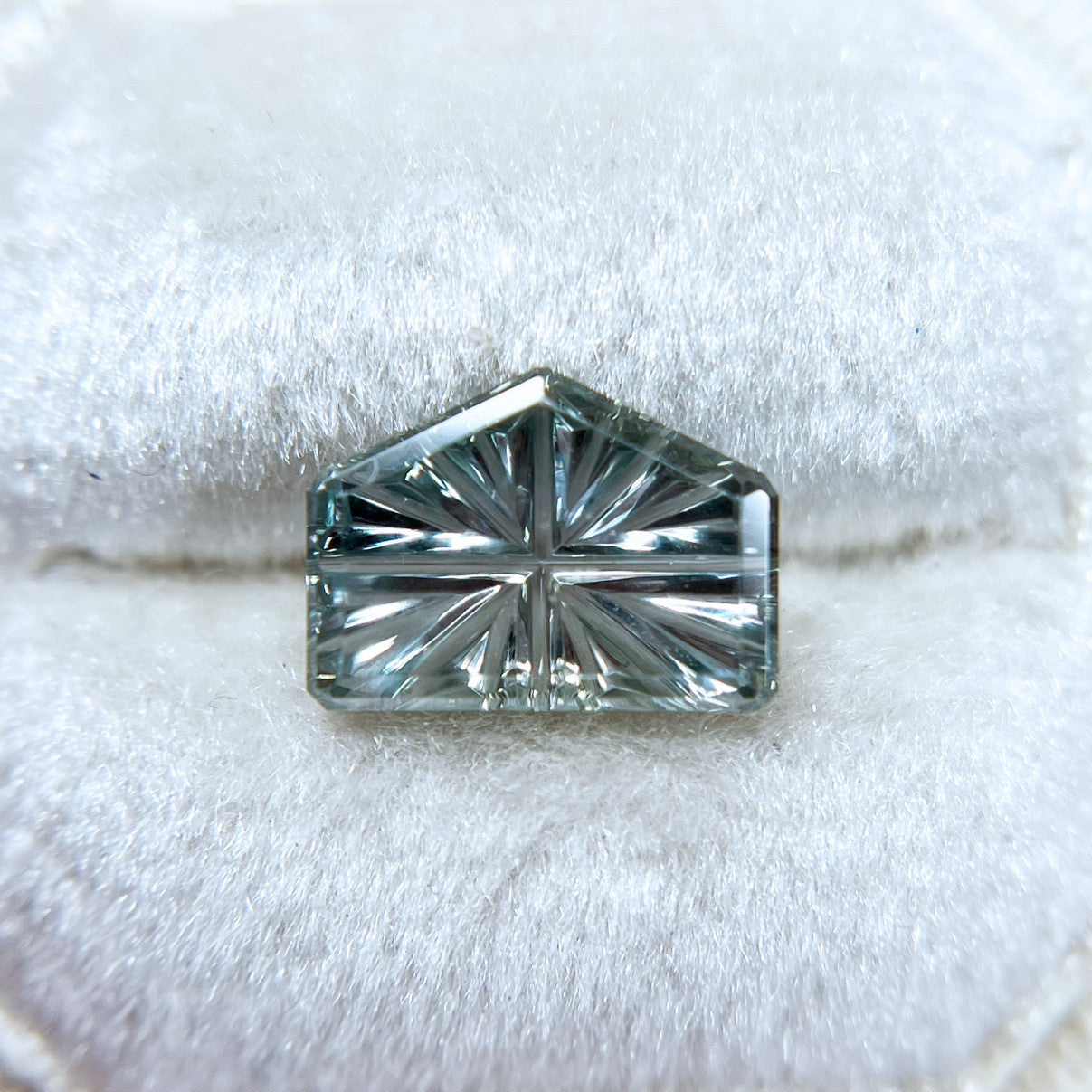 Enchanted Cottage Silvery Blue Parti-Color Montana Sapphire – StarBrite™ Cut by John Dyer
