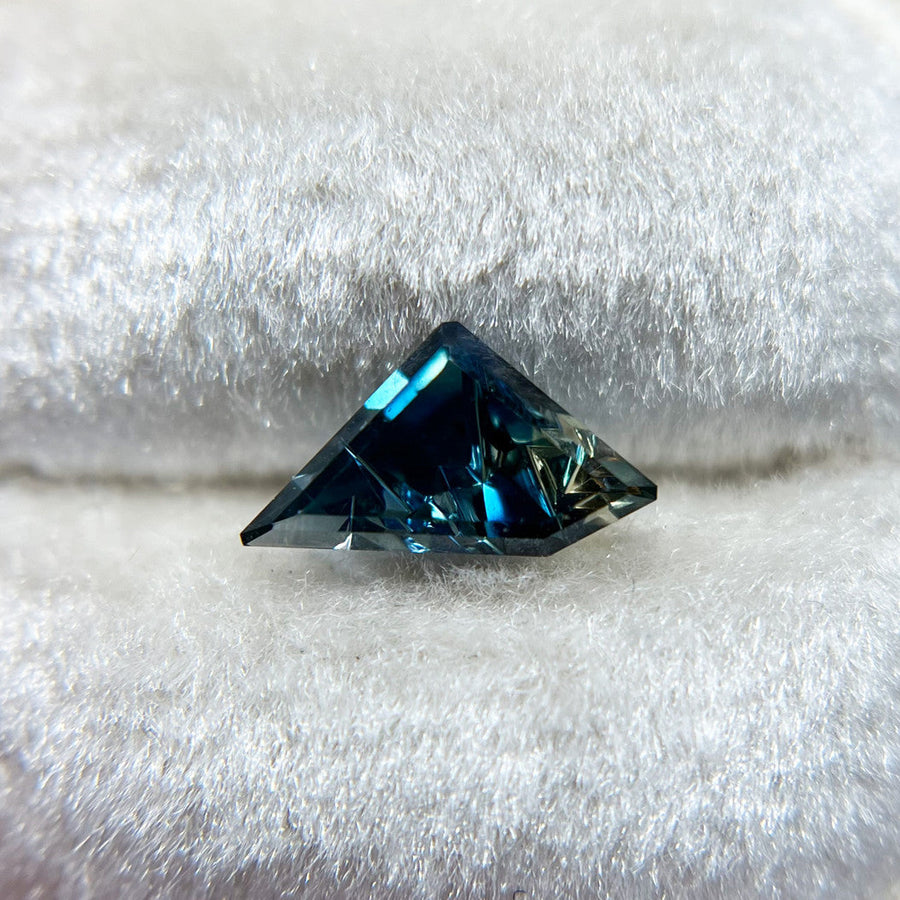 Parti Color Blue Green Australian Sapphire Dreamscape™ Cut by  John Dyer