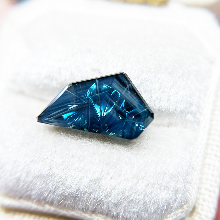 Blue Australian Sapphire Freeform Dreamscape™ Cut by  John Dyer