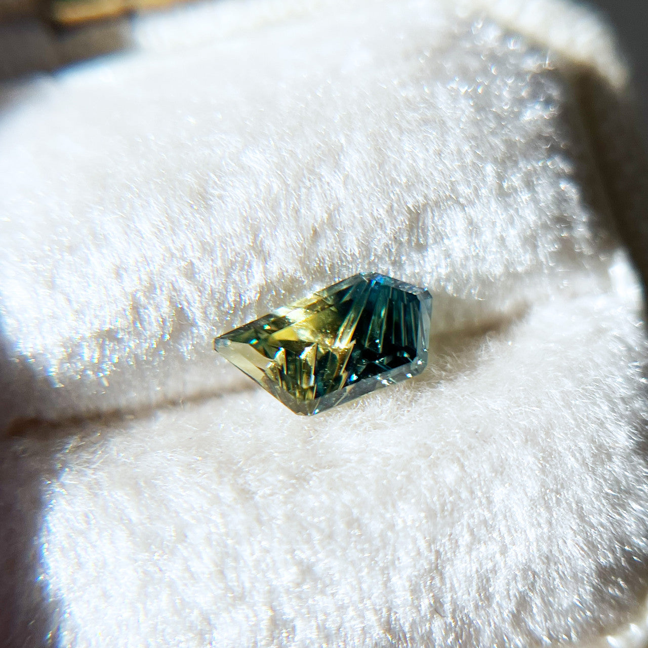 Parti Color Teal Lime Australian Sapphire Dreamscape™ Cut by  John Dyer