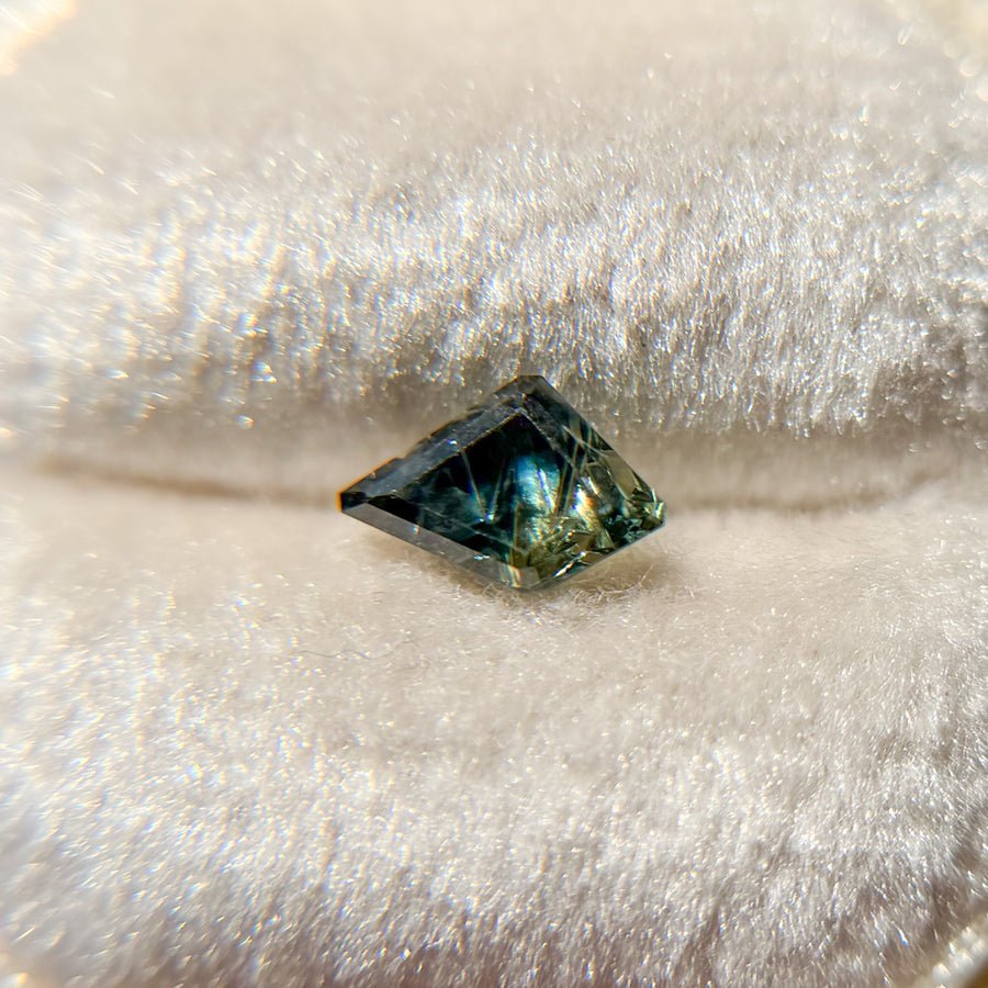 Parti Color Abyssal Teal Australian Sapphire Dreamscape™ Cut by John Dyer
