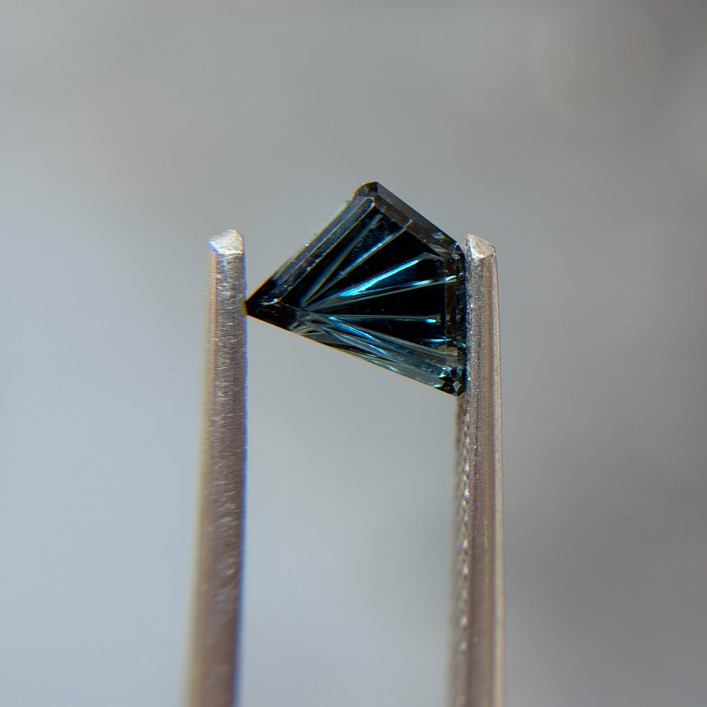 Azure Blue Australian Sapphire Dreamscape™ Cut by John Dyer