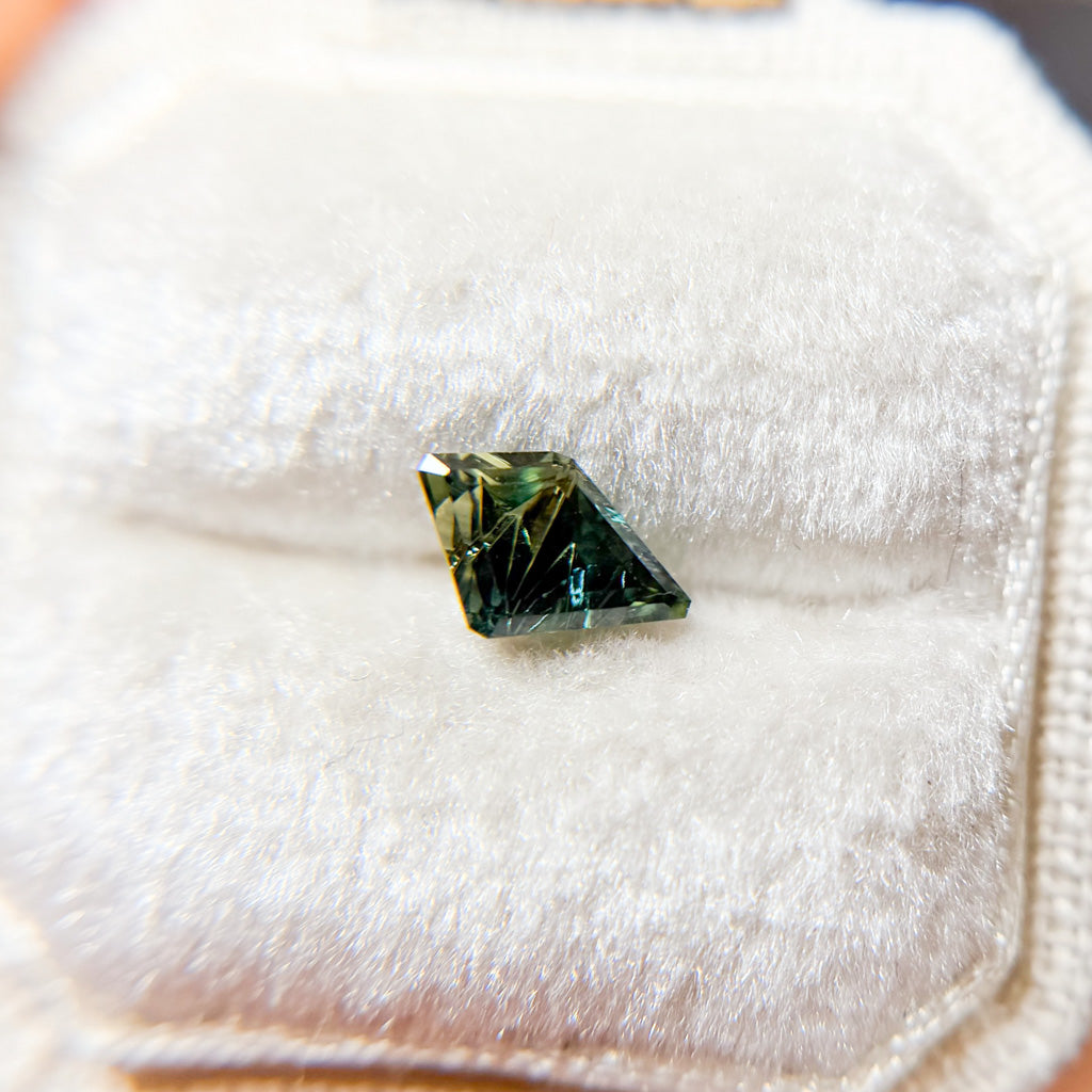 Parti Color Abyssal Teal Australian Sapphire Dreamscape™ Cut by John Dyer