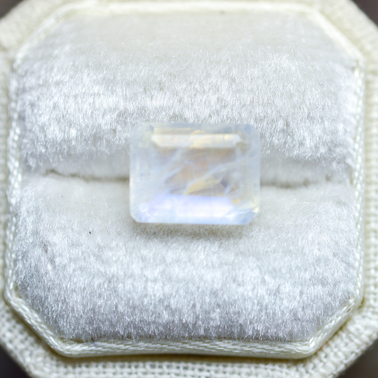9x7mm Ethereal Blue Moonstone
