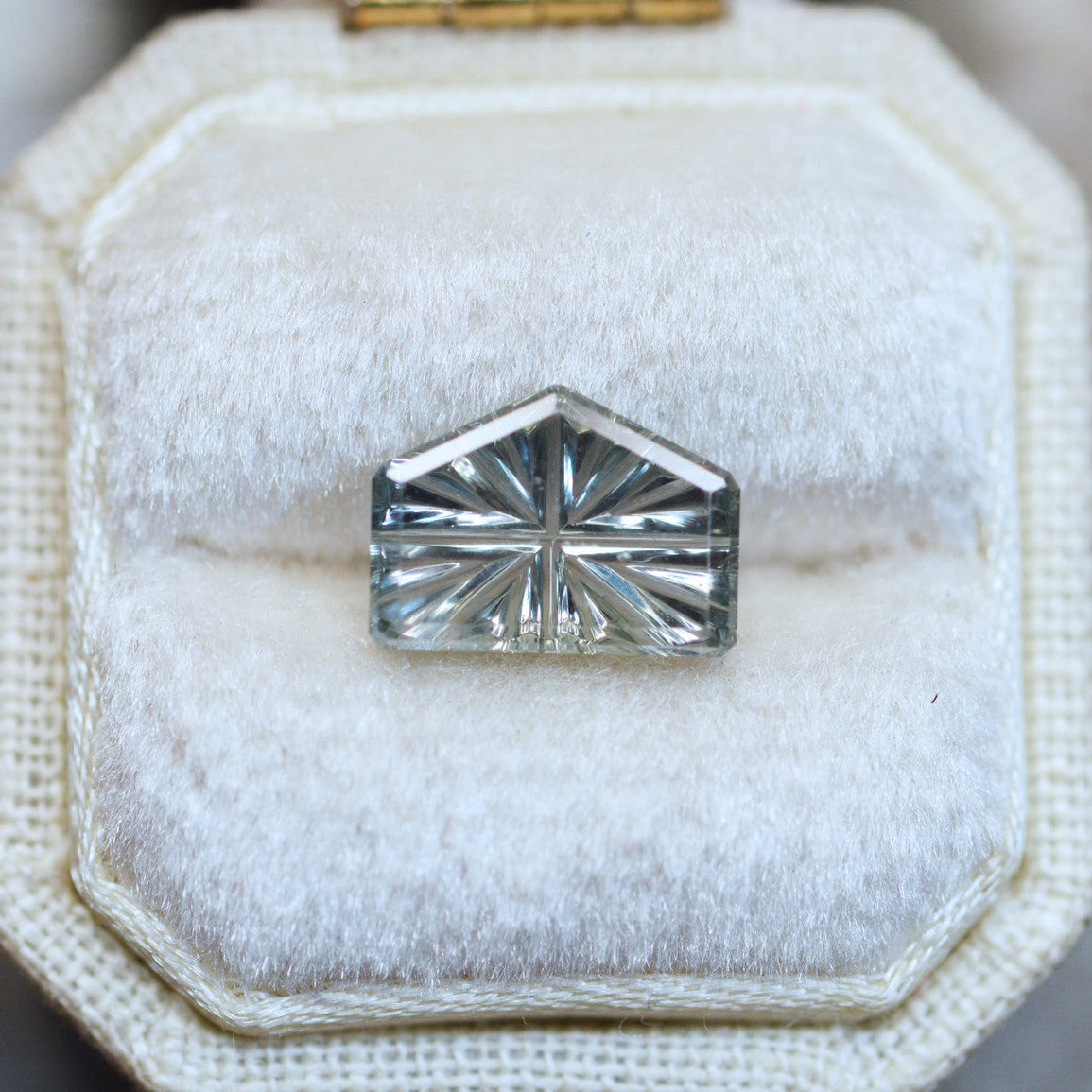 Enchanted Cottage Silvery Blue Parti-Color Montana Sapphire – StarBrite™ Cut by John Dyer