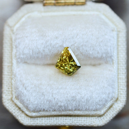 Golden Lime Green Parti Color Australian Sapphire StarBrite™ Cut by  John Dyer