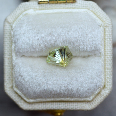 Yellow Green Montana Sapphire Freeform Dreamscape™ Cut by  John Dyer