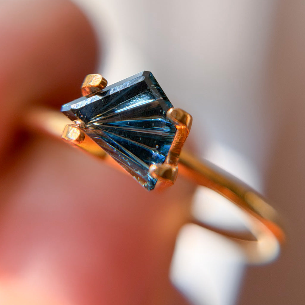 Azure Blue Australian Sapphire Dreamscape™ Cut by John Dyer