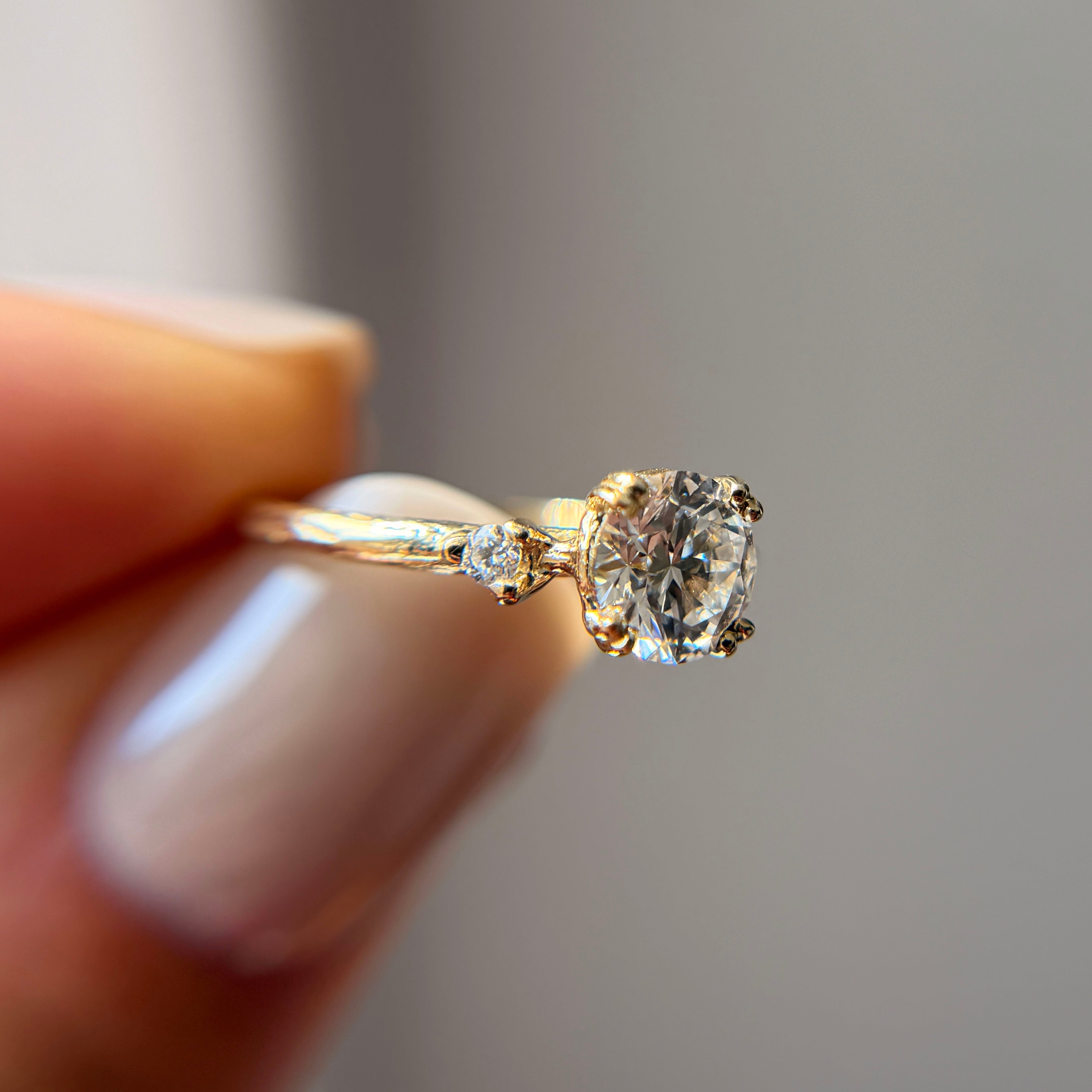 Aveline Diamond Trio