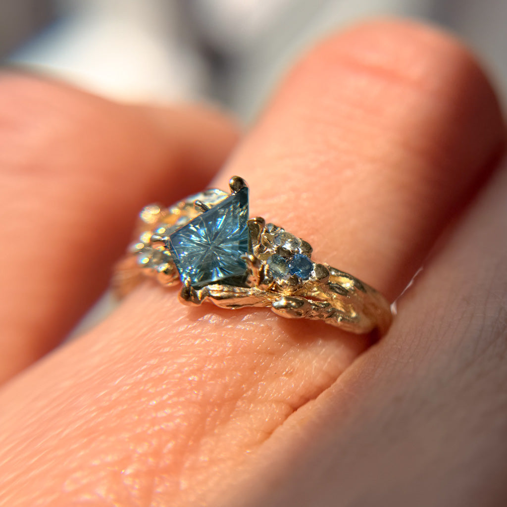 OOAK - Feyre Cluster Ring with a Celestial Blue Australian Sapphire Starbrite™ Cut by John Dyer