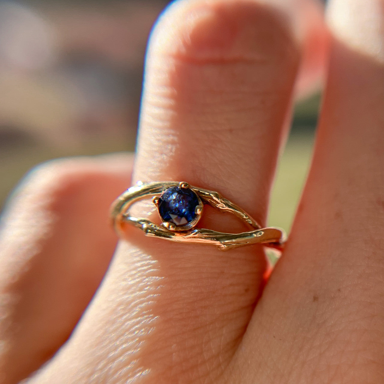 Petite Unity w/Sapphire