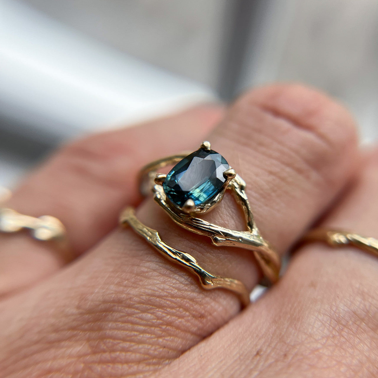 Unity Oval Montana Sapphire Solitaire